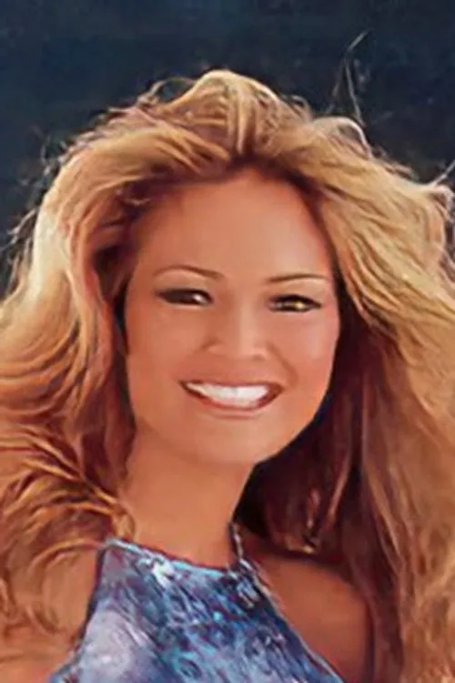 Carol Bernaola interpretando a Self - Miss February