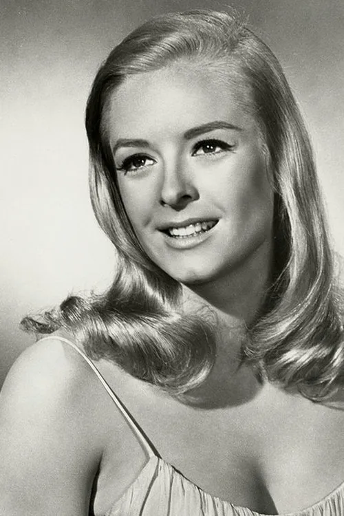 Carole Wells — personaje: Edwina Brown