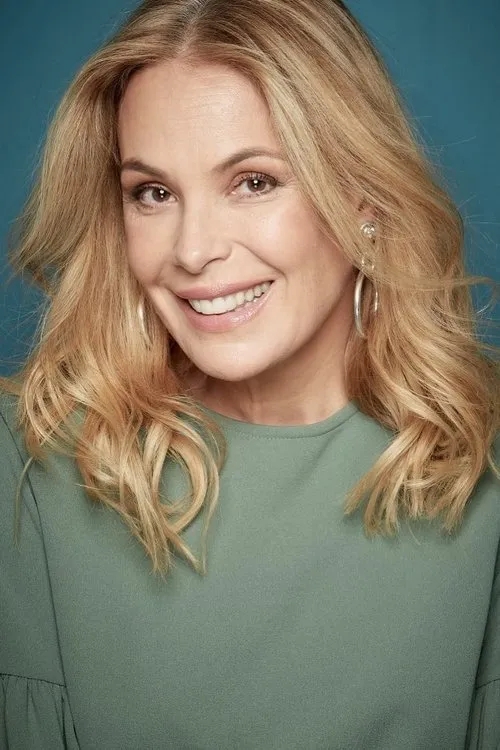 Carolina Ferraz interpretando a Glória