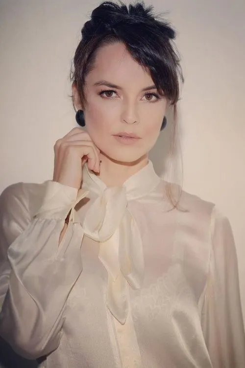 Carolina Monte Rosa interpretando a Nurse