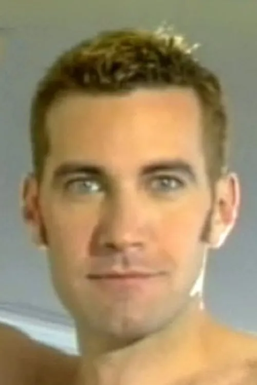 Carson Cole interpretando a Swinger #4