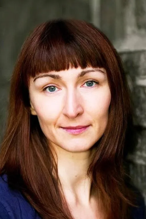 Kieran Dooner ha trabajado con Carys Lewis en 1 ocasiones