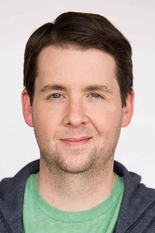 Casey Feigh interpretando a Casey Flood