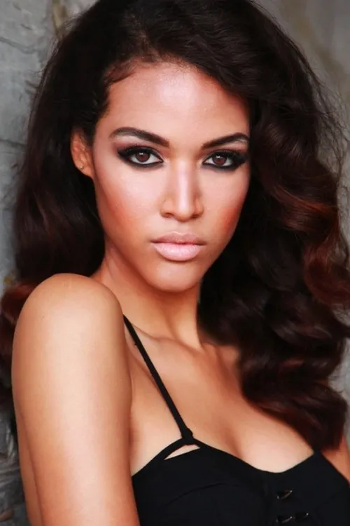 Sierra Mora ha trabajado con Cash Evans en 1 ocasiones