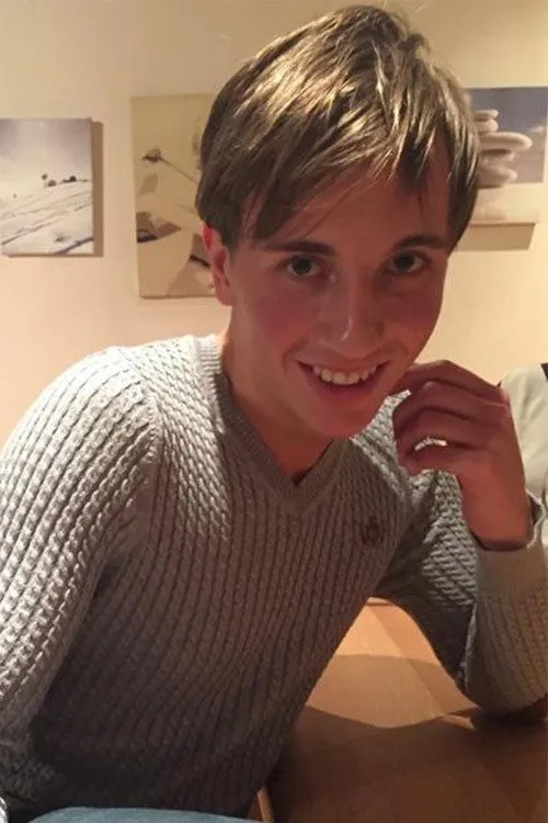 Master Aaron ha trabajado con Casper Ellis en 9 ocasiones