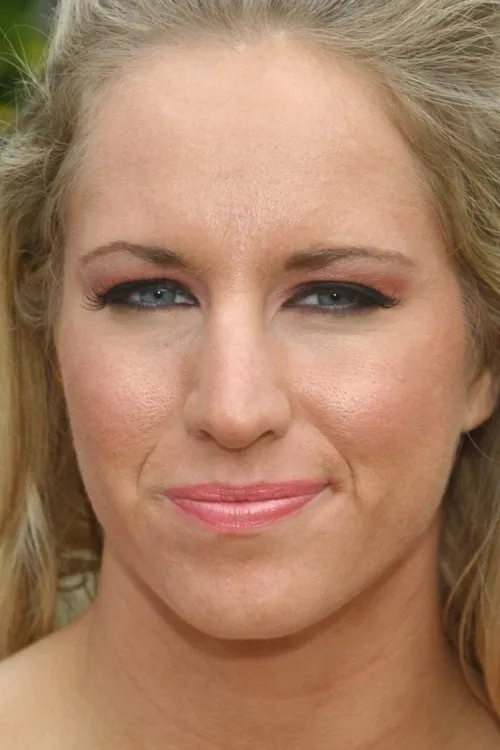 Cassidy Blue interpretando a 