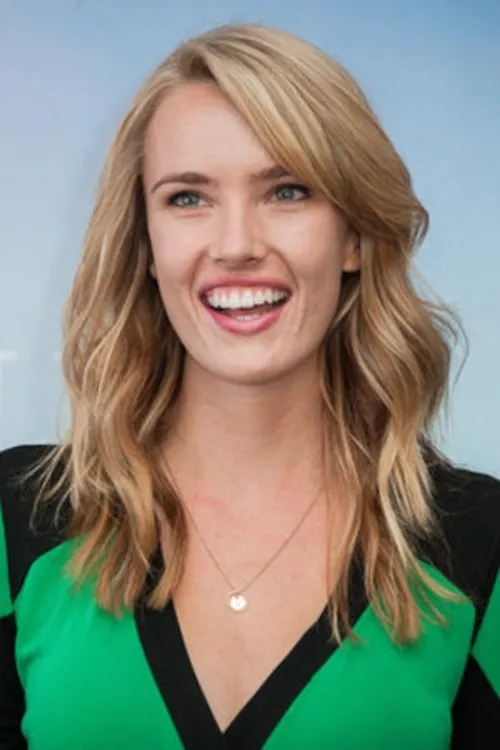 Cassidy Gard interpretando a Snow