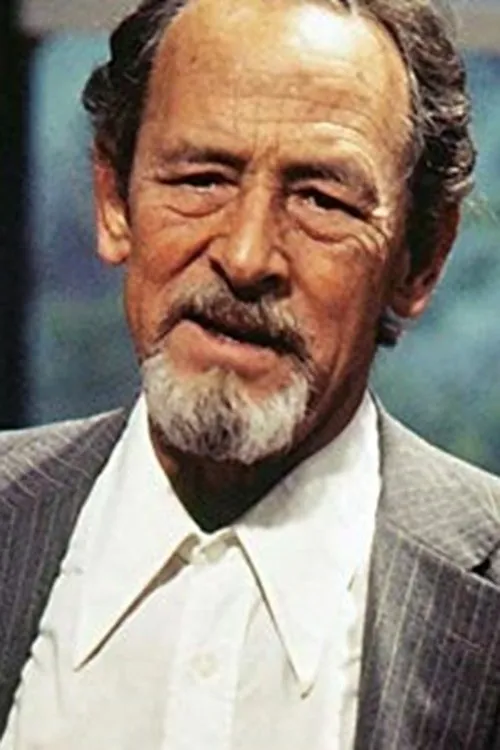 Castro Gonzaga — personaje: Olegário