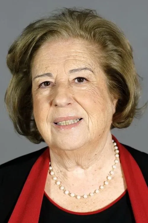 Catarina Avelar interpretando a D. Astrília