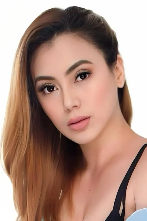 Cath Ventura interpretando a Business Woman