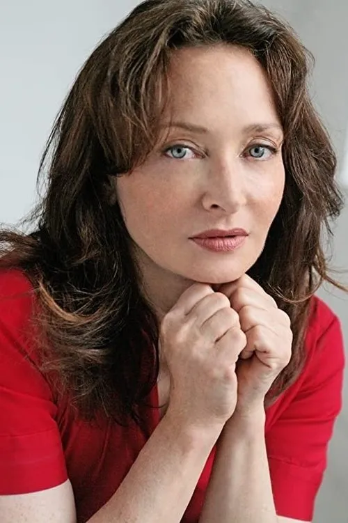 Catherine Lloyd Burns interpretando a Judith