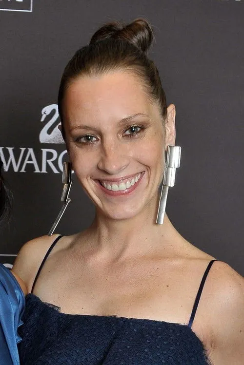 Louis Grise ha trabajado con Catherine Marie Thomas en 1 ocasiones