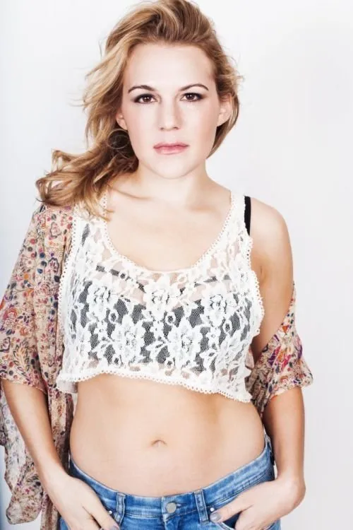 Catherine Urbanek — personaje: Rose Wilson