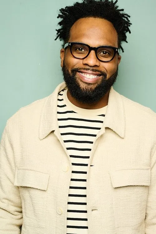 Caz Harleaux interpretando a Narrator (voice)