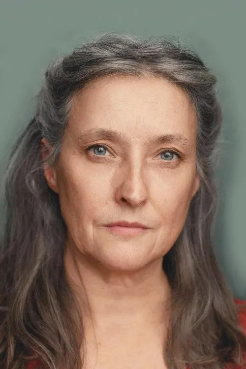 Ceejay Sargent interpretando a Supervisor