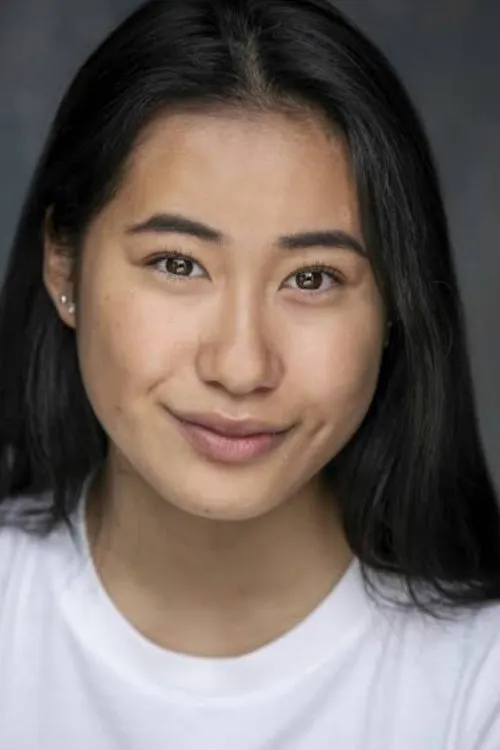 Celine Dam interpretando a Esther