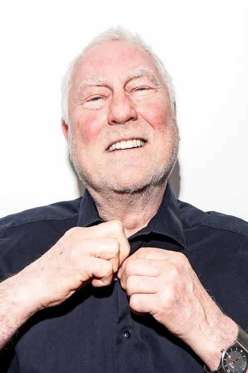 Barry Hay ha trabajado con Cesar Zuiderwijk en 7 ocasiones