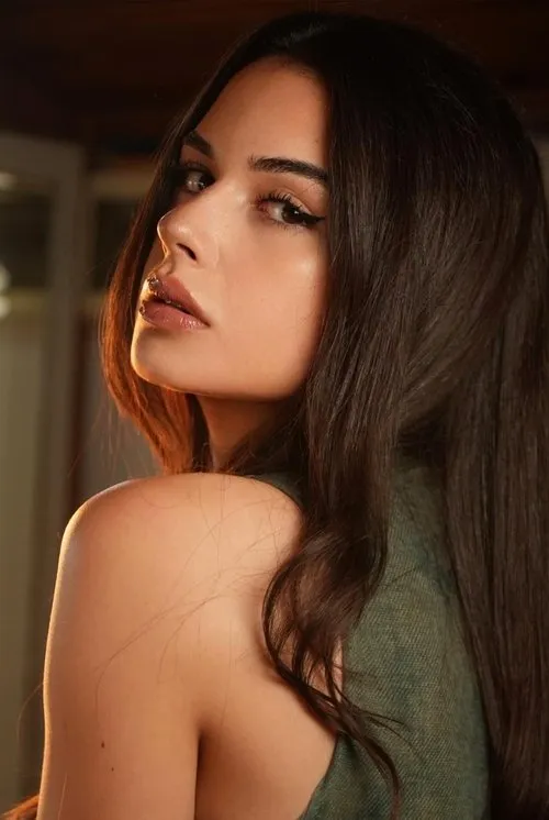 Duru Irmak Apaydin ha trabajado con Ceyda Ceren Edis en 1 ocasiones