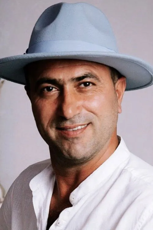 Müsfiq Sahverdiyev ha trabajado con Ceyhun Zeynalov en 1 ocasiones