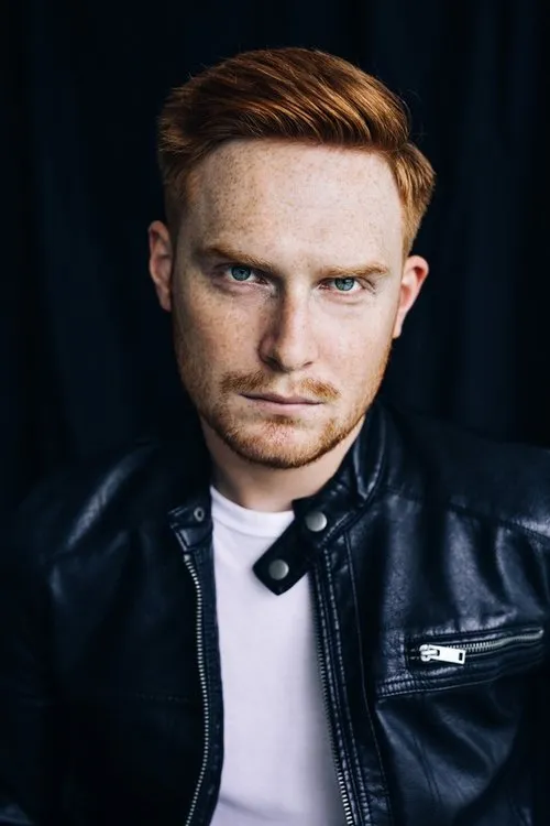 Cezary Kołacz interpretando a