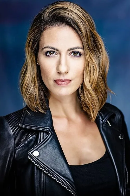 Chandey Michaels interpretando a Margaret Loman