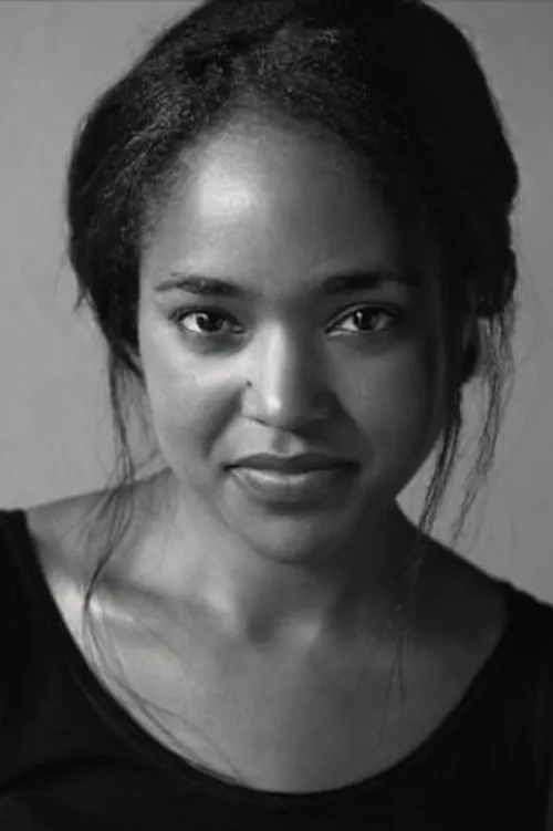 Chandra Ruegg interpretando a Chandra