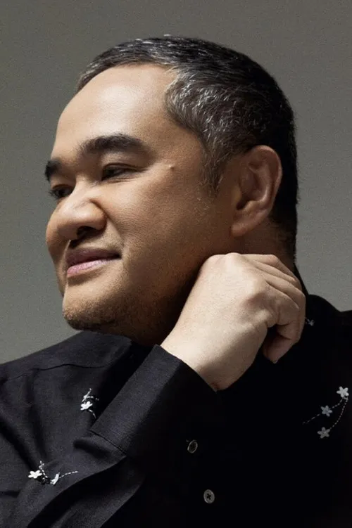 Chandra Satria interpretando a Syailendra