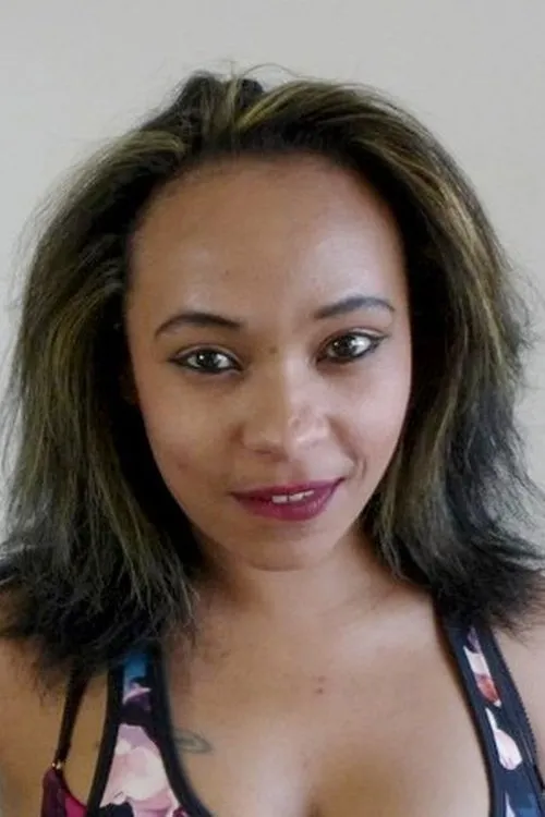 Jess Scotland ha trabajado con Chanelle Santos en 1 ocasiones