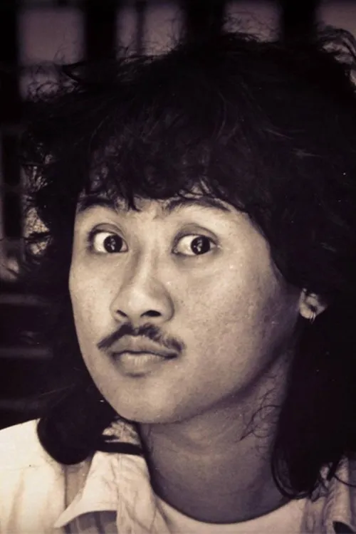 Channarong Khuntee-tao interpretando a Thonghom