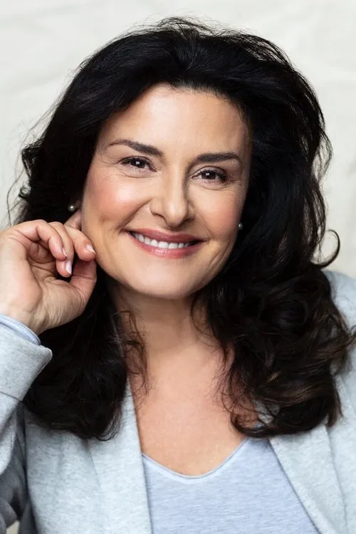 Chantal Fontaine interpretando a Lise