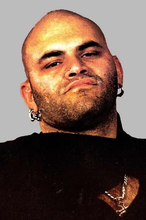 Charles Ashenoff interpretando a Konnan