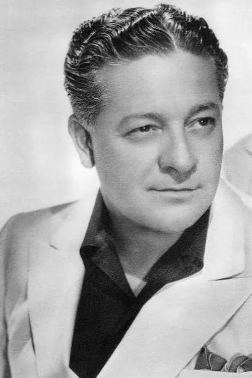 Foto de perfil del actor Charles J. Correll en el reparto