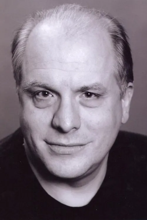 Mike Pusateri ha trabajado con Charles Ramsey en 1 ocasiones