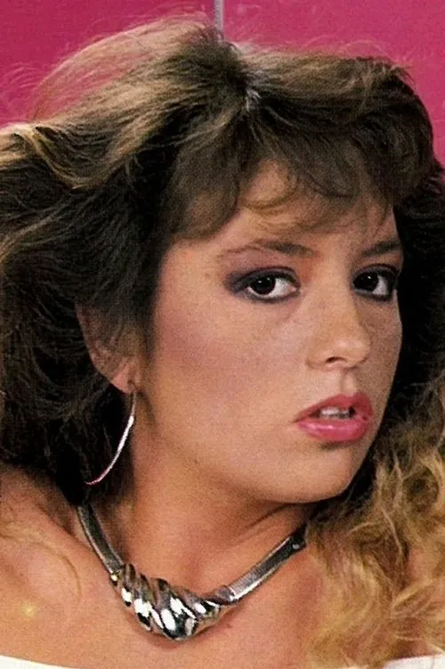 Charli interpretando a