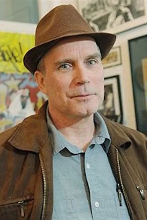 Charlie Ahearn interpretando a Self