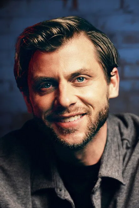 Mark Grossman ha trabajado con Charlie Berens en 1 ocasiones