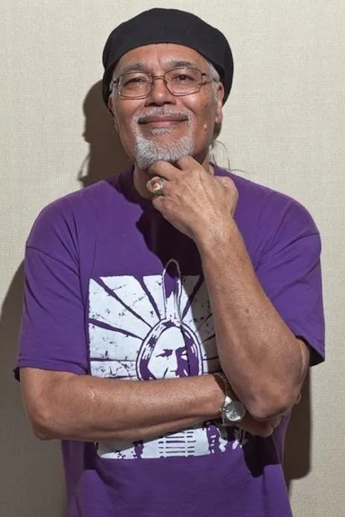 Charlie Hill interpretando a Harold Sinseer