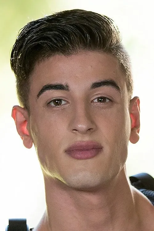 Charlie Keller interpretando a Charlie Keller