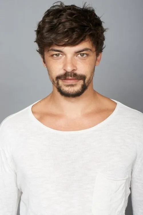 Joséphine Berry ha trabajado con Charlie MacGechan en 1 ocasiones