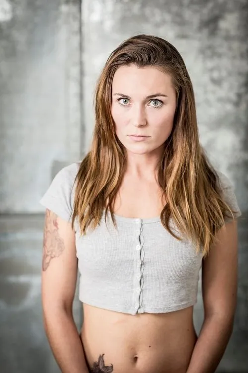 Charlotte Anne Bongaerts interpretando a Griet