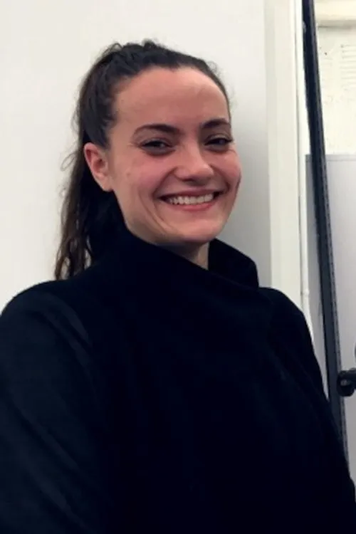 Charlotte Kaufman interpretando a Herself