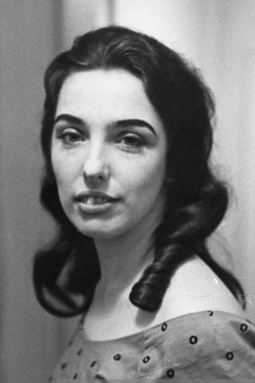 Allen Ginsberg ha trabajado con Charlotte Moorman en 7 ocasiones