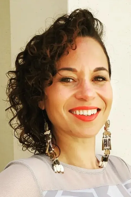 Charly Lowry — personaje: Self