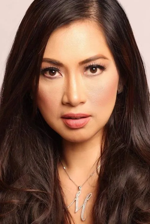 Charo Laude interpretando a Dra. Raquel