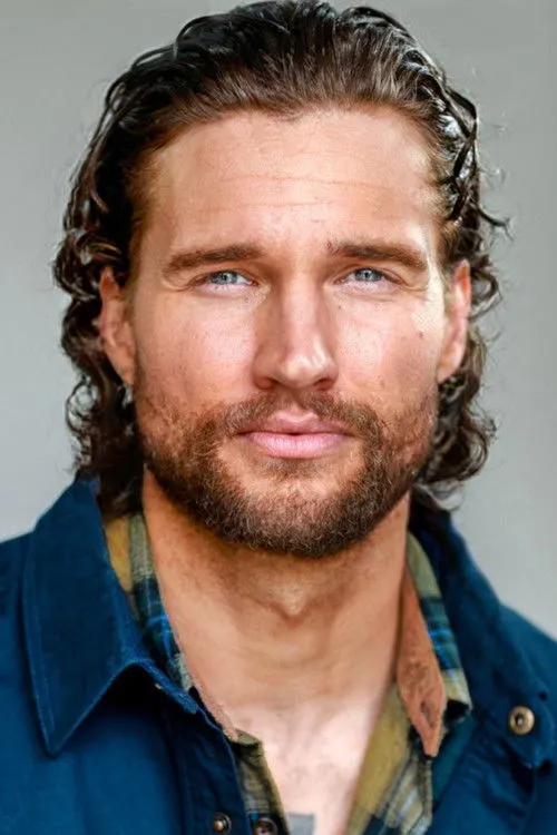 George Capacete ha trabajado con Chase Garland en 1 ocasiones