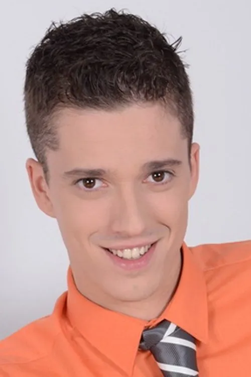 Chase Hunt interpretando a