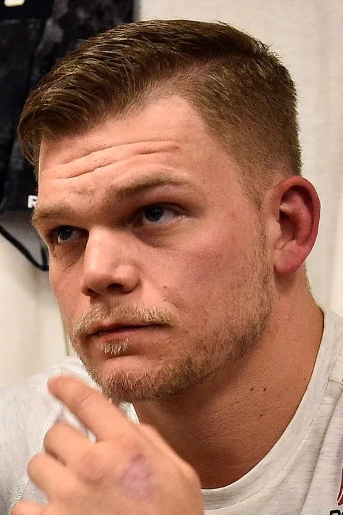 Viktor Pešta ha trabajado con Chase Sherman en 2 ocasiones