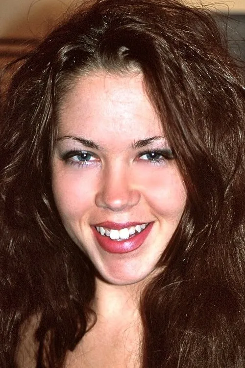 Cherry Rain interpretando a 