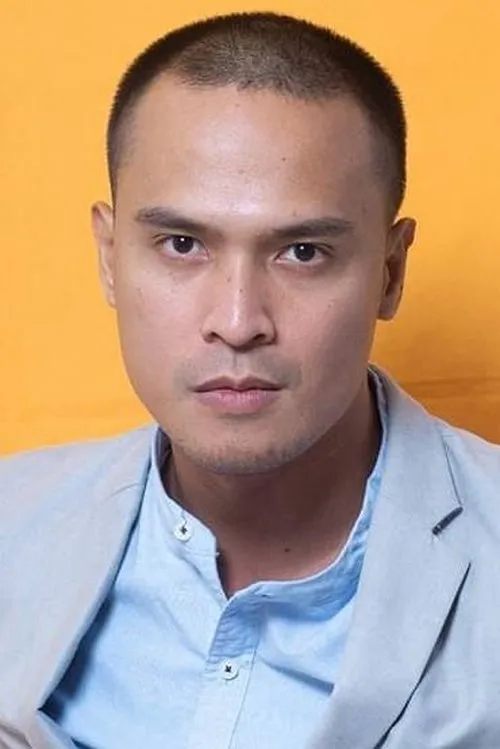 Clifford Pusing ha trabajado con Chester Grecia en 1 ocasiones