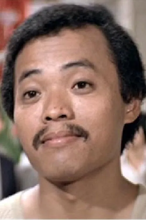 Cheung Kwok-Wah interpretando a Macau Hua